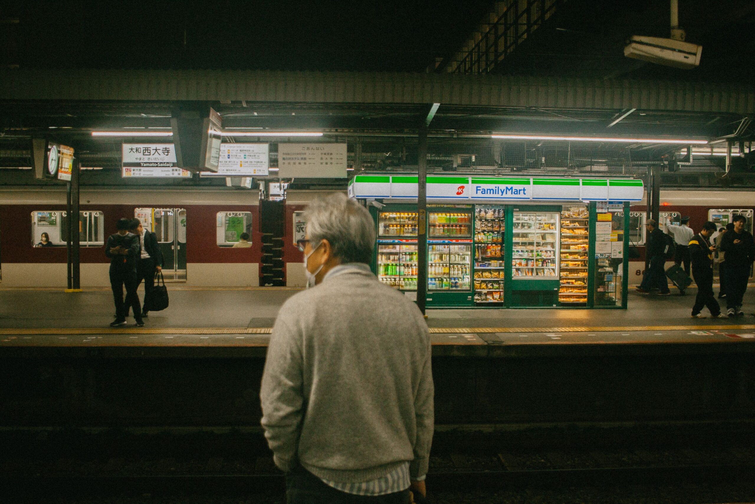 終電とその先：終わらない東京の夜